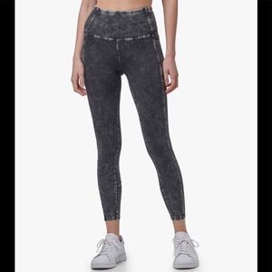 NEW 2X Plus Size Zenana Mineral Wash Leggings